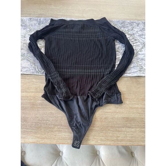 INTERMIX Women's Black Sheer Knit Bodysuit Size L Off-Shoulder Top - Picture 3 of 7